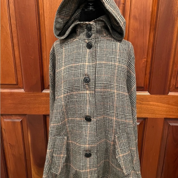 BB Dakota Calhoun Plaid Poncho Cape hoodie & pockets Size Medium Academia - Picture 2 of 11
